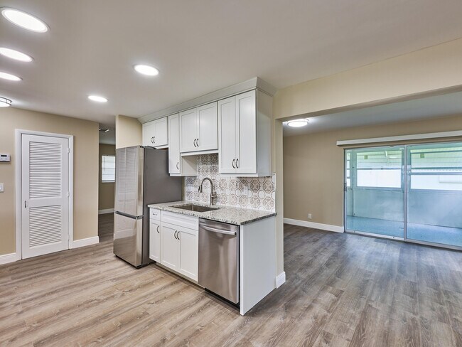 Building Photo - 2081 SW 13th Terrace