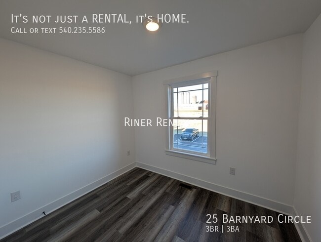 Building Photo - 25 Barnyard Cir