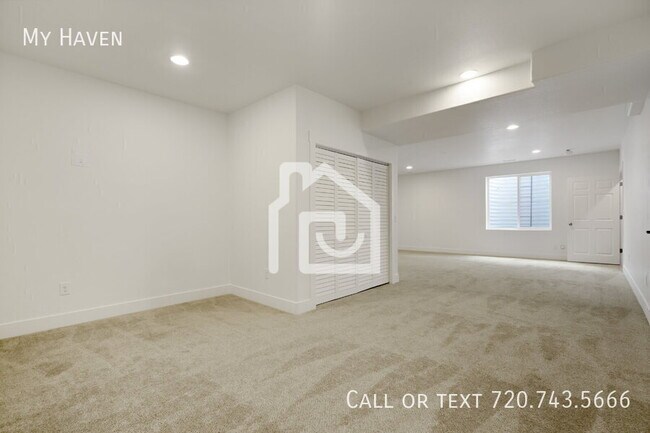 Building Photo - 26332 E Archer Ave