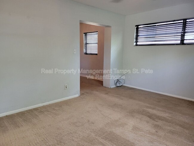 Building Photo - 4311 S Thatcher Ave