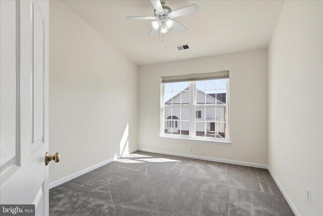 Building Photo - 25828 Kirkwood Square