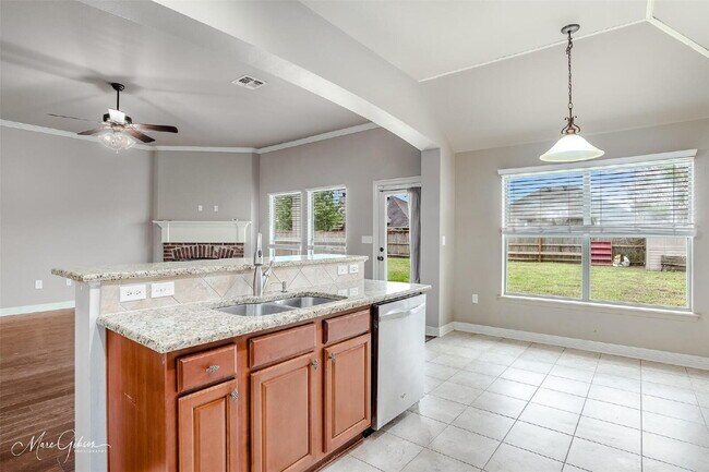 Building Photo - 2330 Tallgrass Cir