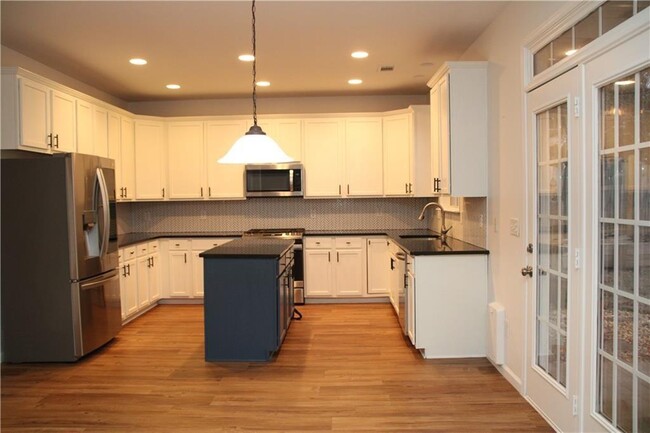 Building Photo - 1322 Loowit Falls Way