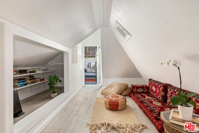 Building Photo - 2427 N Gower St