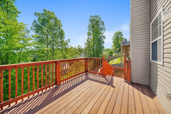 Building Photo - FANTASTIC 4 BEDROOM HOME LOCATED IN KARNS!!