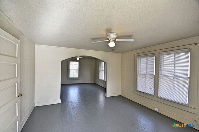 Building Photo - 875 Porter St