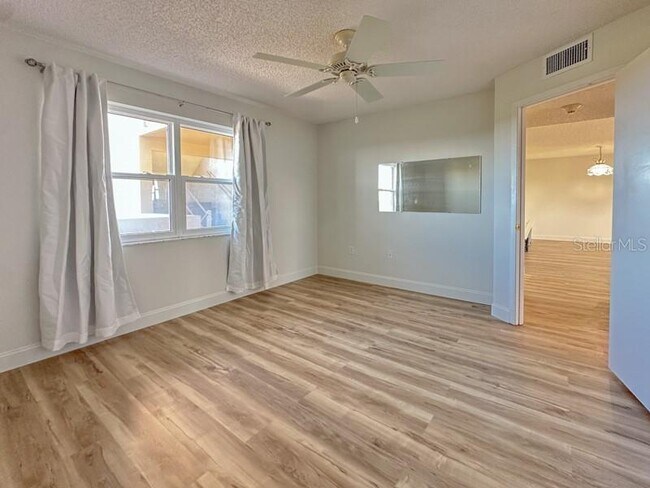 Building Photo - 3640 Ironwood Cir