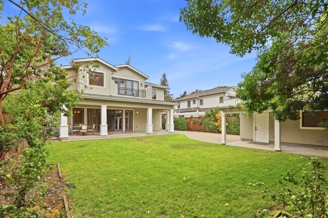 Building Photo - 3878 Magnolia Dr