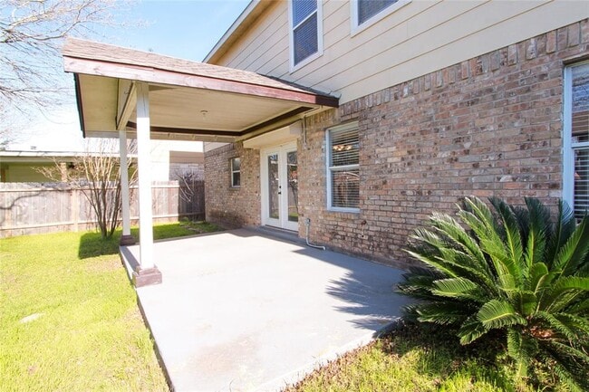 Building Photo - 15120 Plowshare Dr