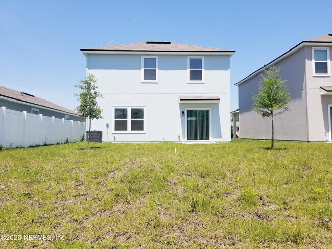 Building Photo - 30 Silver Birch St