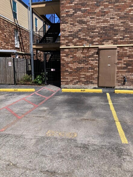 Building Photo - 3320 N Arnoult Rd