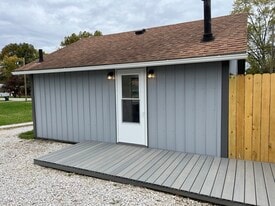 Building Photo - 13050 Beeson St NE