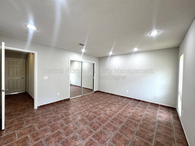 Building Photo - 659 Elderwood Ct