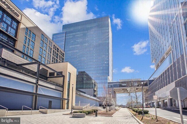 Building Photo - 11013 Barton Hill Ct