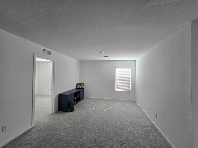 Building Photo - 4924 Arden Springs Ave
