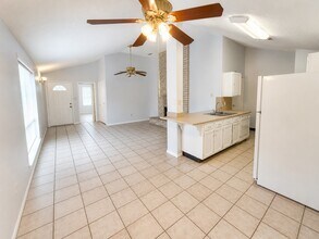 Building Photo - 3105 Oak Rock