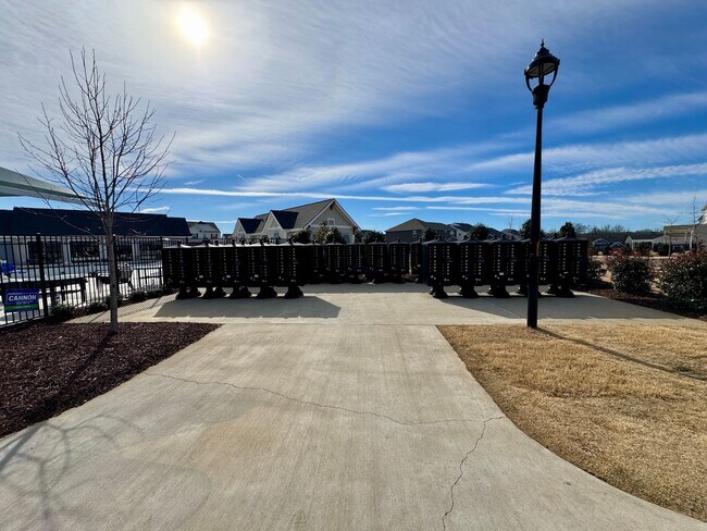 Building Photo - Beautiful 4BR/3BA Home in Parkside Crossing