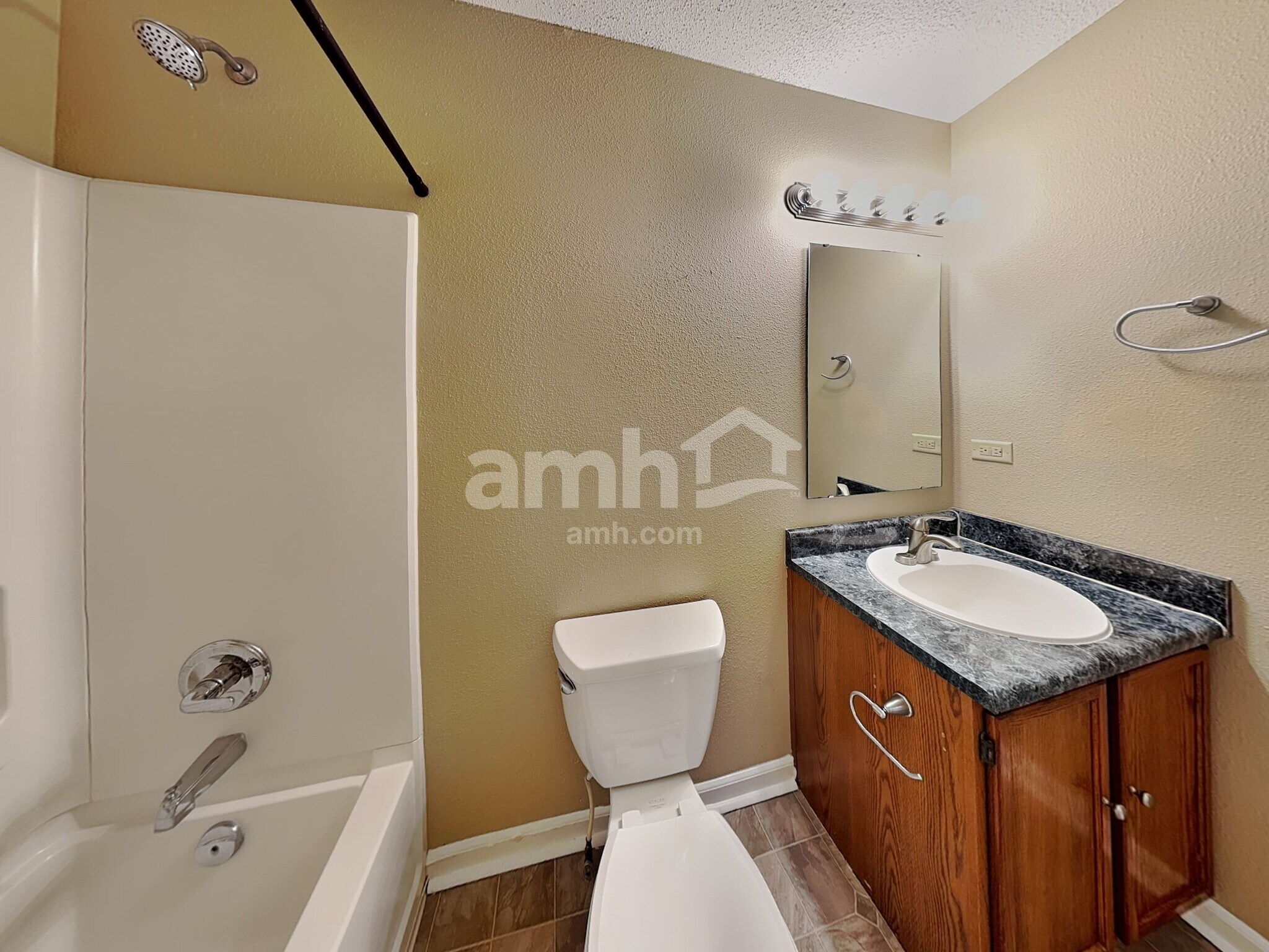 Building Photo - 7588 Hollow Reed Ct