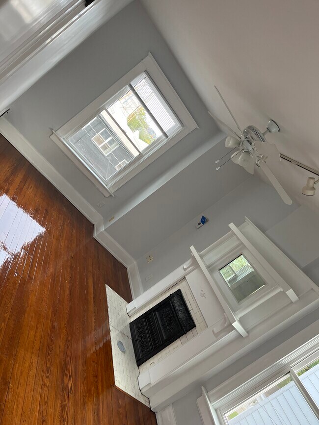 Building Photo - 3463 Cardiff Ave