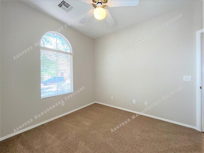 Building Photo - 2417 S 90th Glen