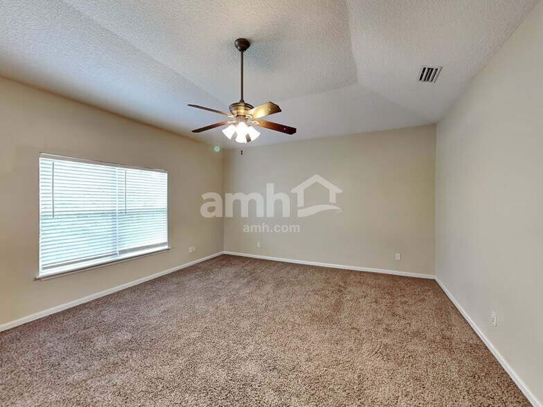 Building Photo - 625 S Tree Garden Dr