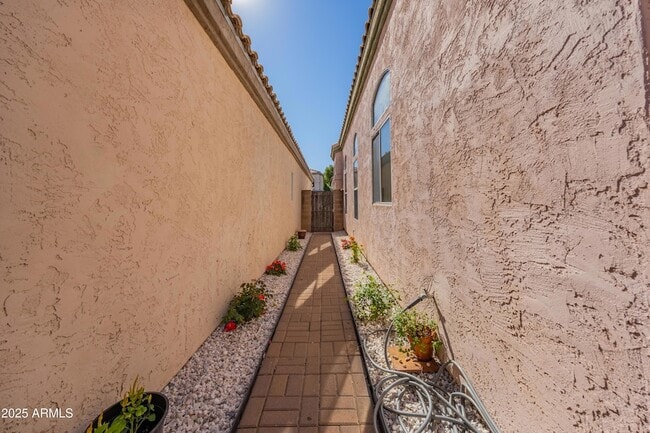 Building Photo - 3408 E Rockwood Dr