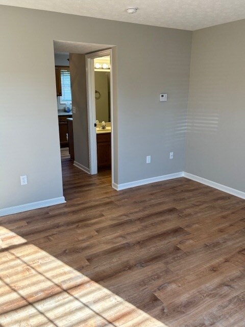 Building Photo - 254 Marcellus Dr