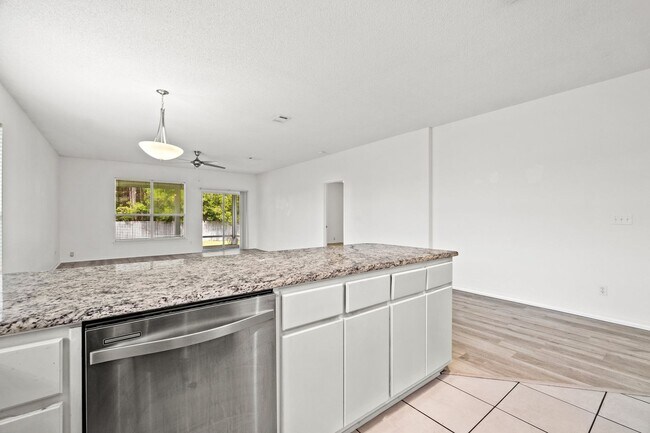 Building Photo - 47 White Heron Dr