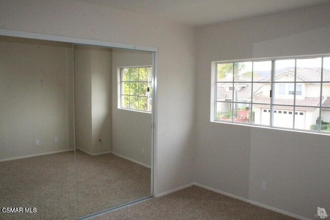 Building Photo - 536 Fairfield Rd