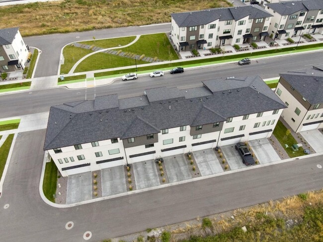Building Photo - 442 S 900 W