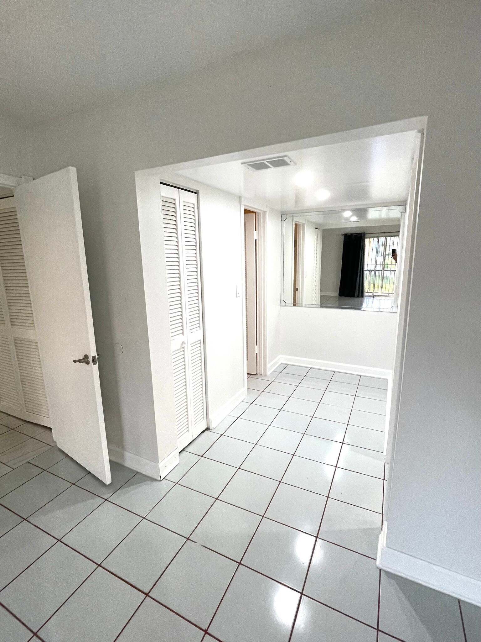 Building Photo - 13700 SW 62nd St