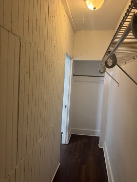 Building Photo - 577 6th Ave