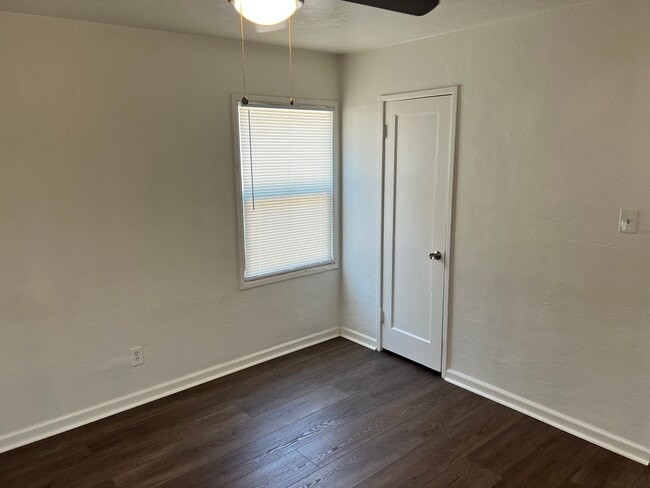 Building Photo - 3141 N Inyo St