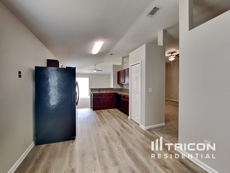 Building Photo - 63 Marisco Way