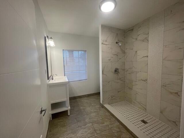 Building Photo - 919 2nd St