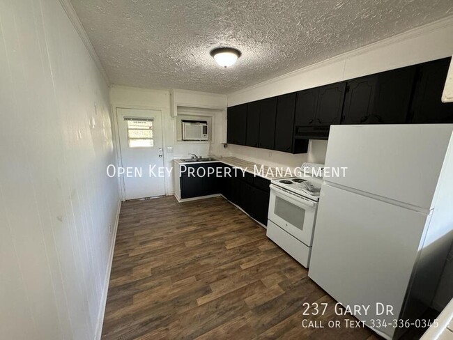 Building Photo - 237 Gary Dr