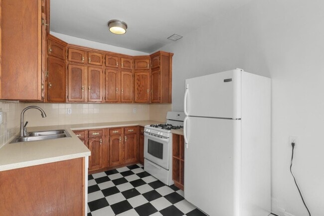 Building Photo - 6282 Commodore Sloat Dr