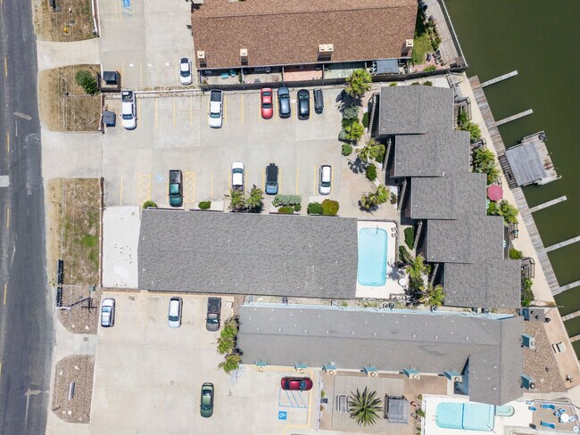 Building Photo - 15209 Leeward Dr
