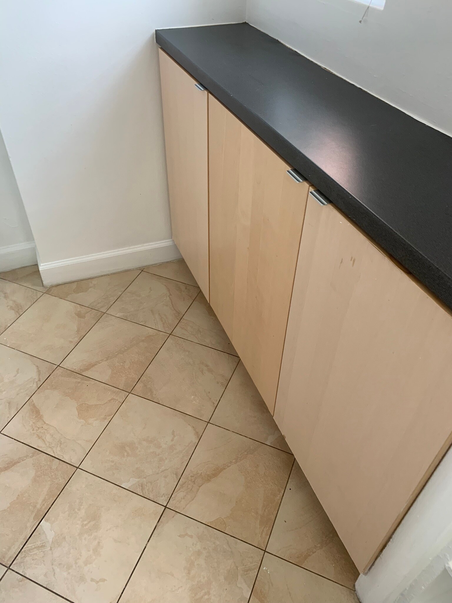 Ceramic Tile Kitchen - 1111 Arlington