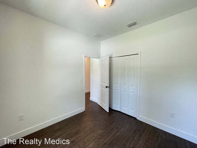 Building Photo - 4 br, 2 bath House - 1383 Gimlet St NW