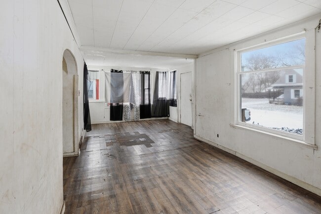 Building Photo - 2310 Jerome St