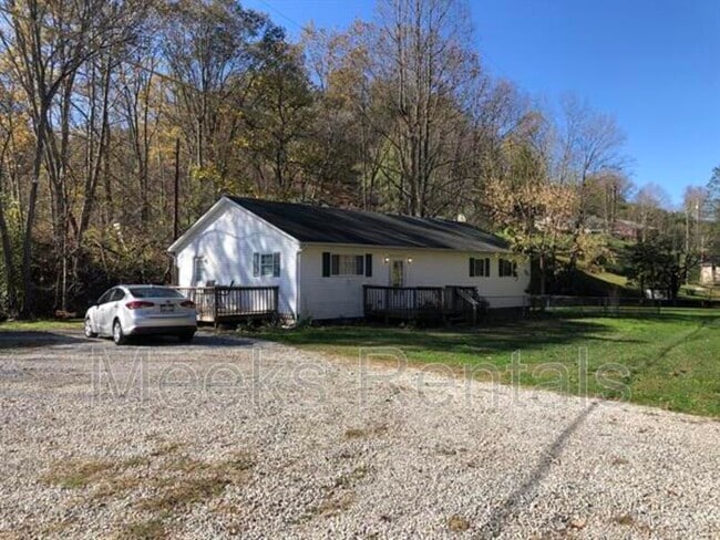 Building Photo - 714 Tackett Branch Rd