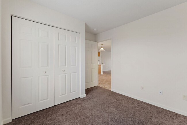Building Photo - 6010 Castleford Dr