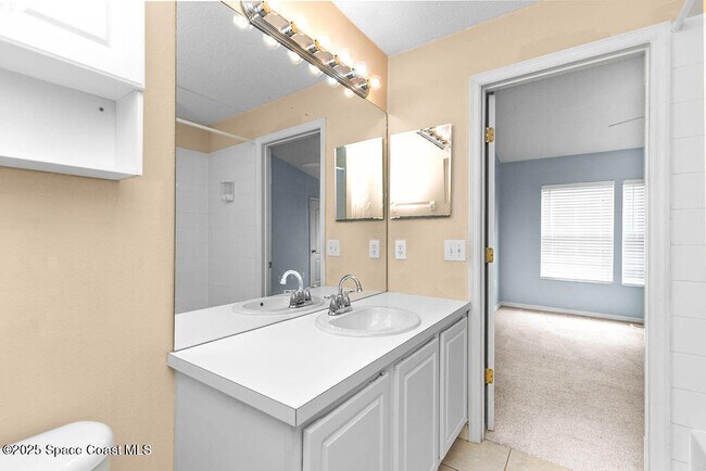 Building Photo - 1342 Hampton Park Ln