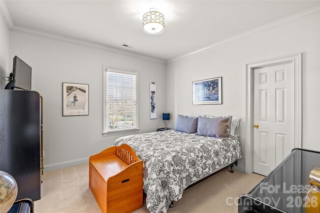 Building Photo - 13718 Robert Walker Dr