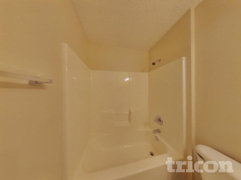 Building Photo - 4196 Jillian Dr