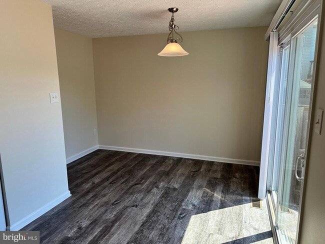Building Photo - 5032 Merganser Ct