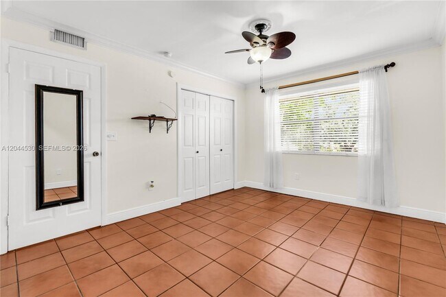 Building Photo - 15350 SW 72nd St