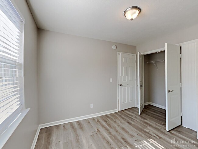 Building Photo - 80 Vincent Ln