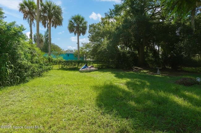 Building Photo - 985 S Fiske Blvd